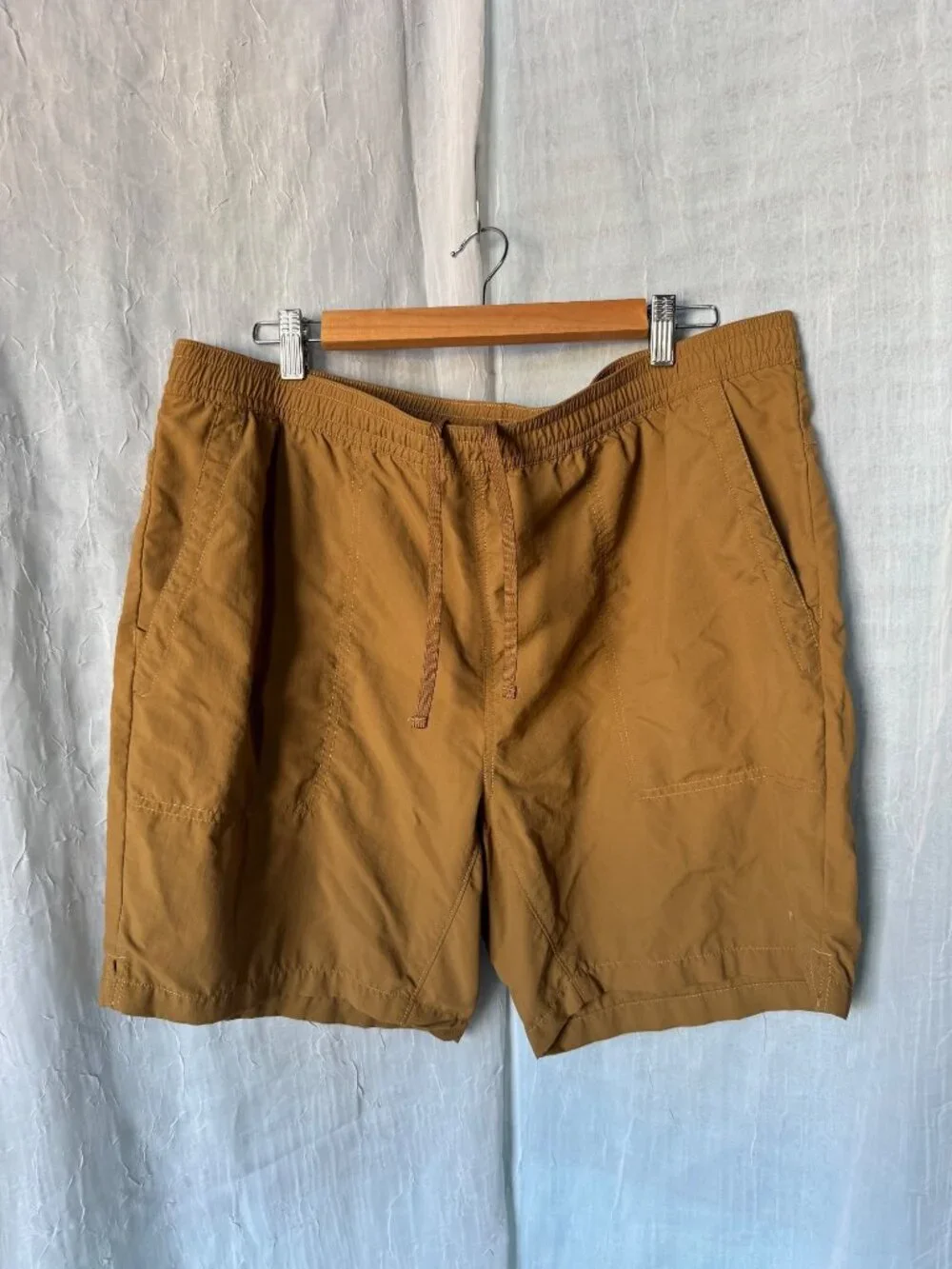 North Face Men's Pull-On Adventure Shorts in Utility Brown featuringSize XL